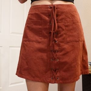 Faux-Suede Lace-Up Skirt with Front Pockets Sz M